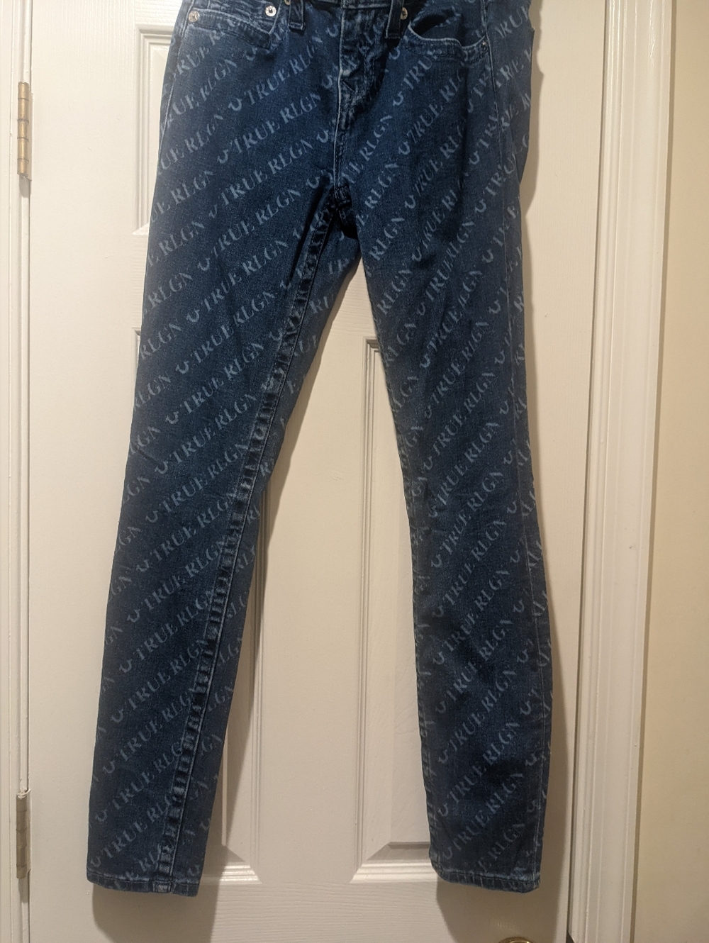 Women's 28 HALLE Mid Rise Super Skinny Jeans - Dark Wash With Monogram